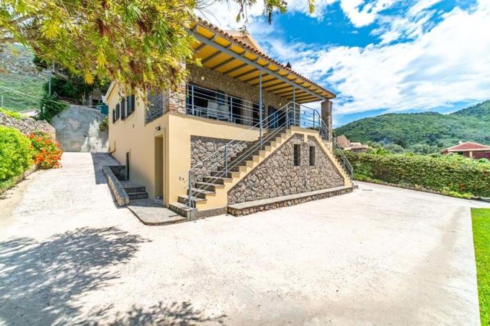 Image No.3-2 Bed House for sale