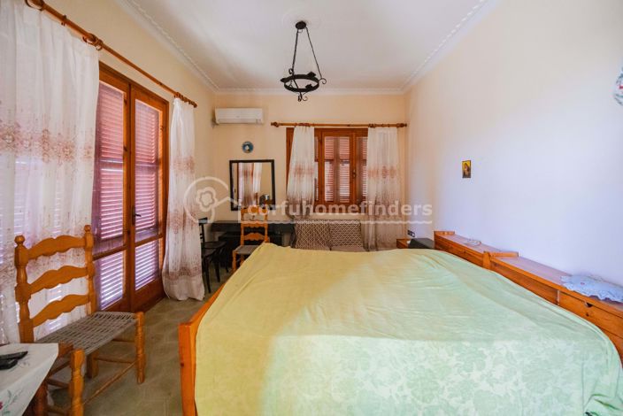 Image No.10-4 Bed House for sale