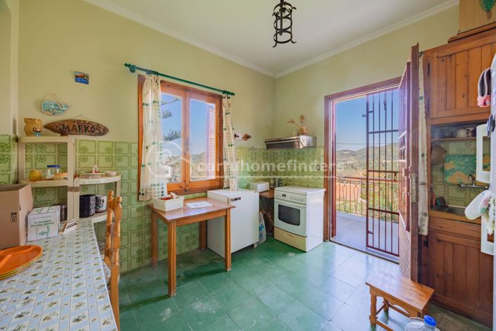 Image No.6-4 Bed House for sale