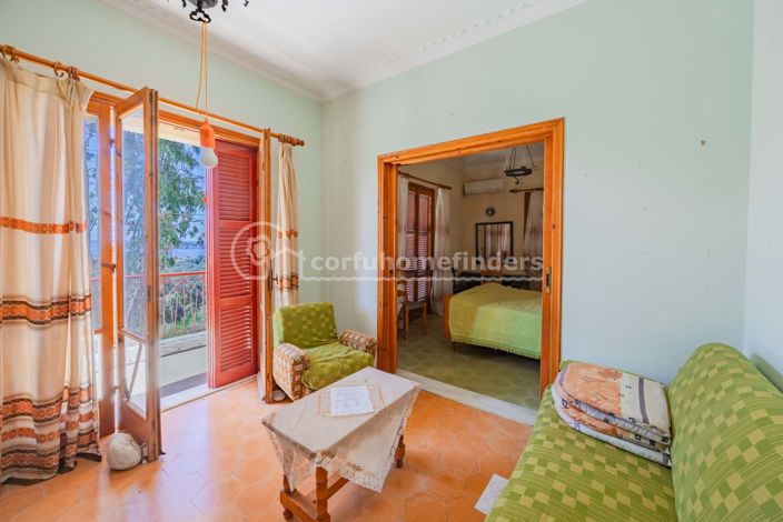 Image No.8-4 Bed House for sale