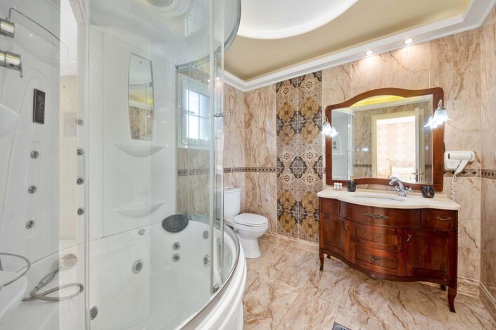 Image No.17-6 Bed House for sale