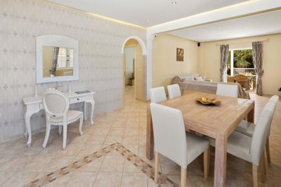 6fd56028-d8f7-48ca-aa33-9bd20fb9f678