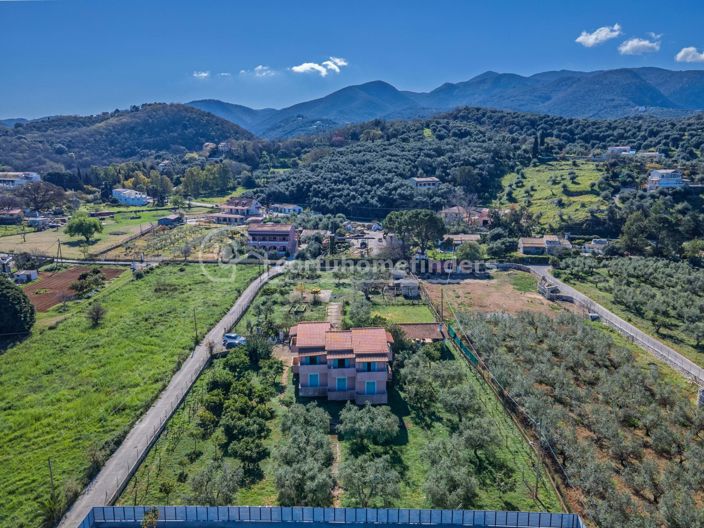 Image No.11-4 Bed House for sale