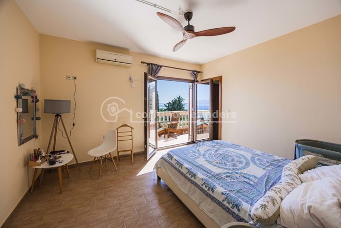 Image No.10-3 Bed House for sale