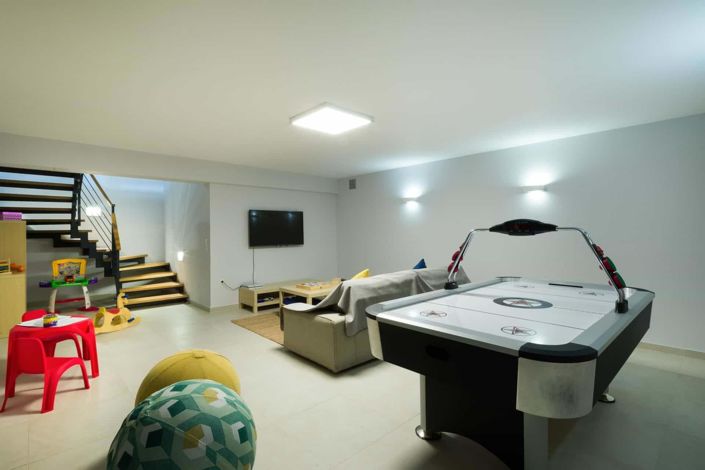 Image No.17-5 Bed House for sale