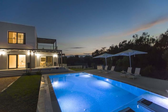 Image No.18-5 Bed House for sale