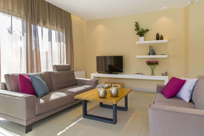 Image No.5-5 Bed House for sale