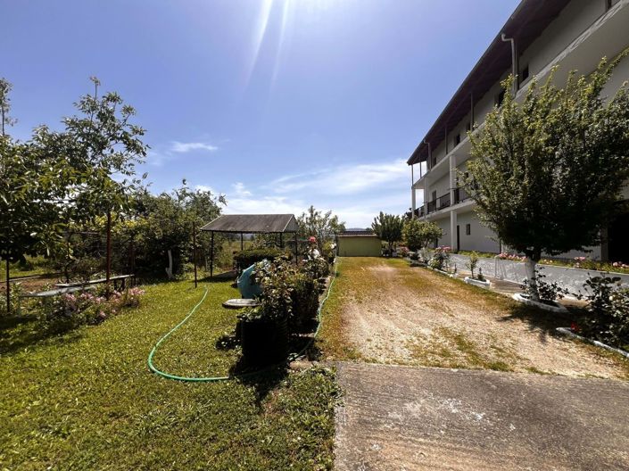 Image No.2-Appartement de 14 chambres à vendre à Corfou