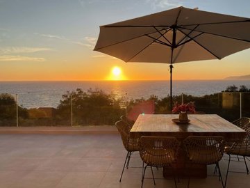 e5534c1f-0097-49b4-a6fa-6967d1520b2a