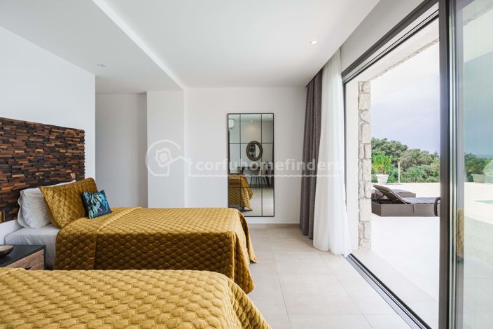 Image No.19-4 Bed House for sale