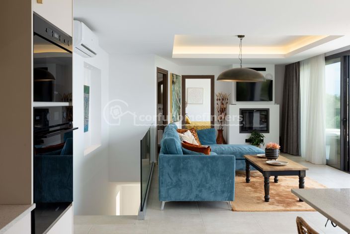 Image No.8-4 Bed House for sale