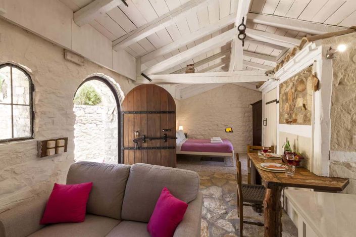 Image No.18-3 Bed House for sale