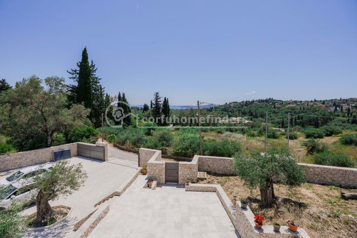 Image No.24-4 Bed House for sale