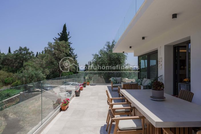 Image No.3-4 Bed House for sale
