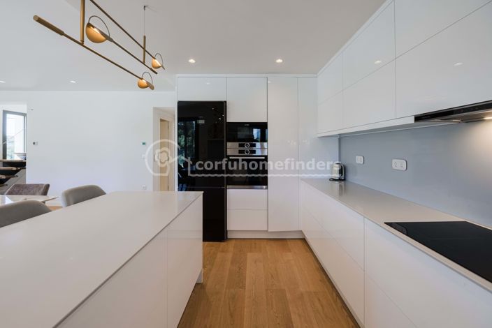 Image No.9-3 Bed House for sale