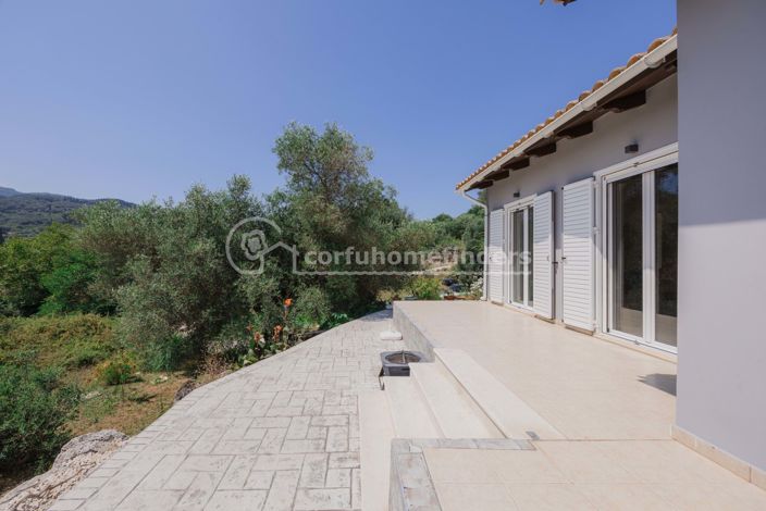 Image No.15-3 Bed House for sale