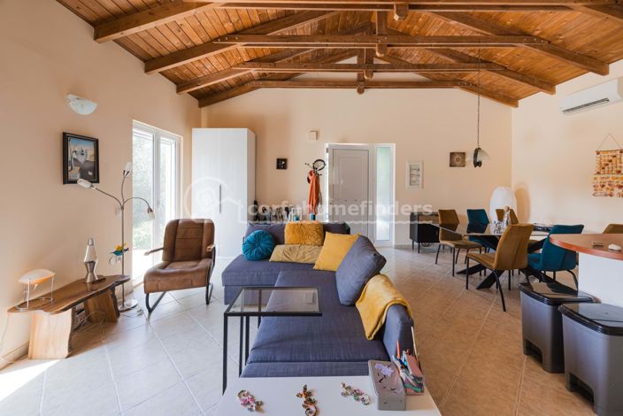 Image No.7-3 Bed House for sale