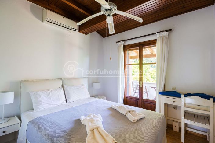 Image No.16-4 Bed House for sale