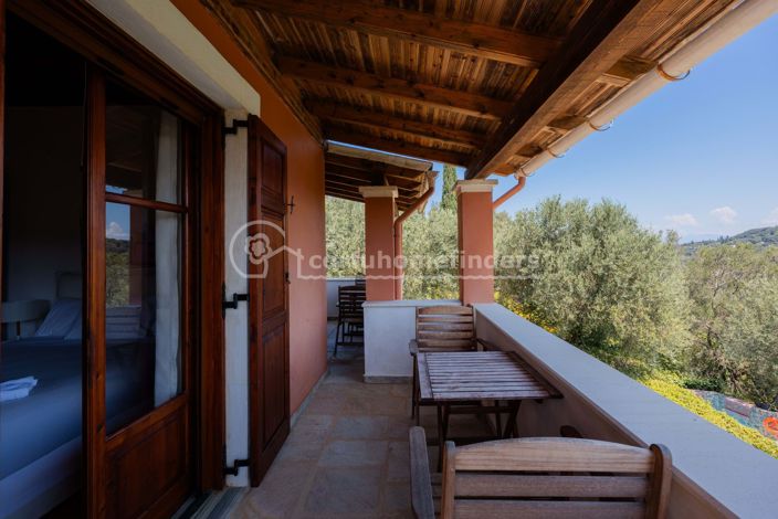 Image No.17-4 Bed House for sale