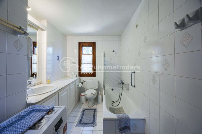 Image No.21-4 Bed House for sale
