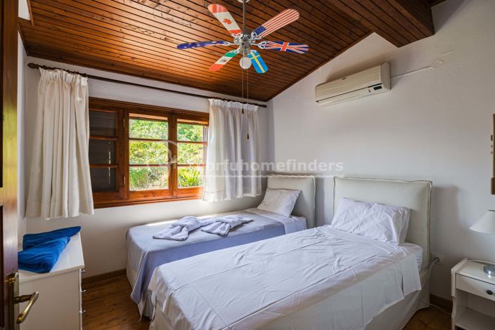 Image No.22-4 Bed House for sale