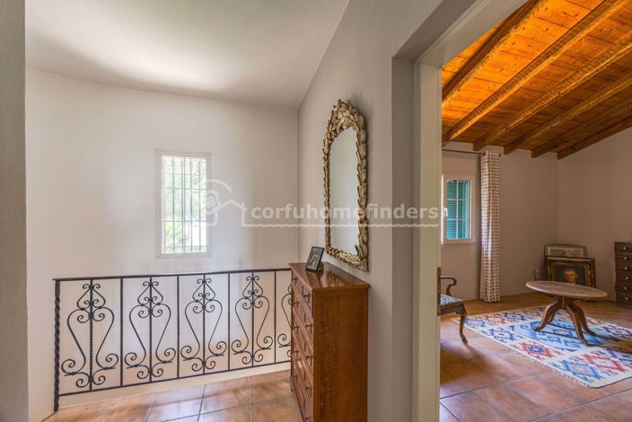 Image No.15-4 Bed House for sale