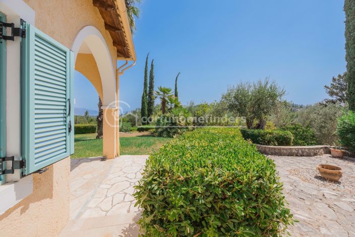 Image No.7-4 Bed House for sale