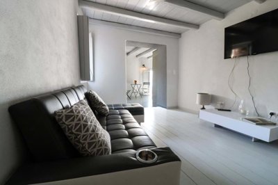 8c5ea064-1e9f-4b99-a082-6671b9e21e51