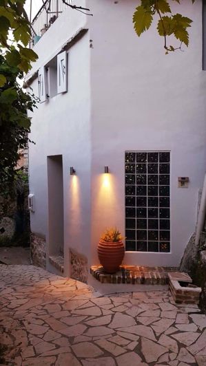 Image No.8-1 Bed House for sale