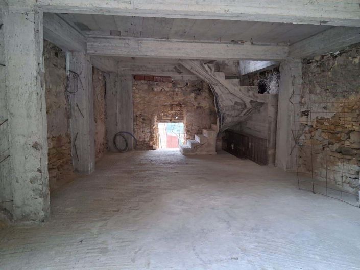 Image No.8-2 Bed House for sale