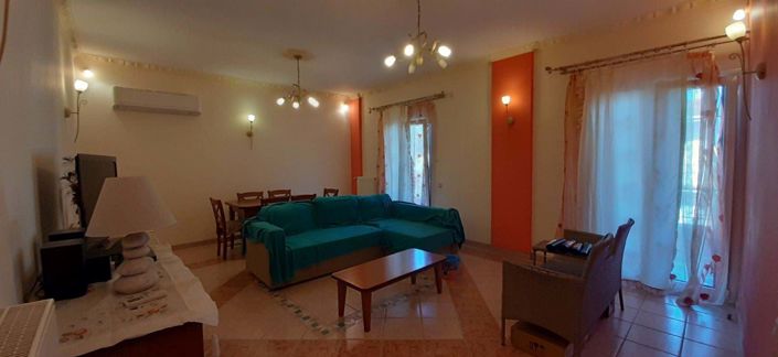 Image No.2-4 Bed House for sale