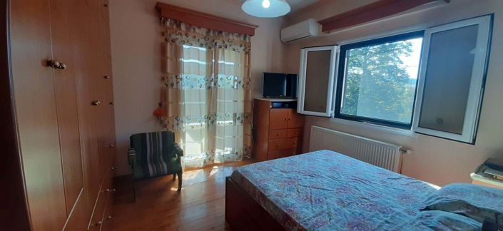 Image No.6-4 Bed House for sale