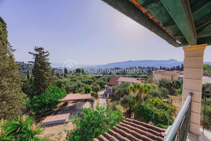 Image No.18-6 Bed House for sale