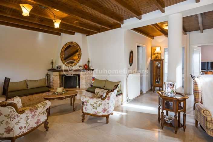 Image No.7-6 Bed House for sale