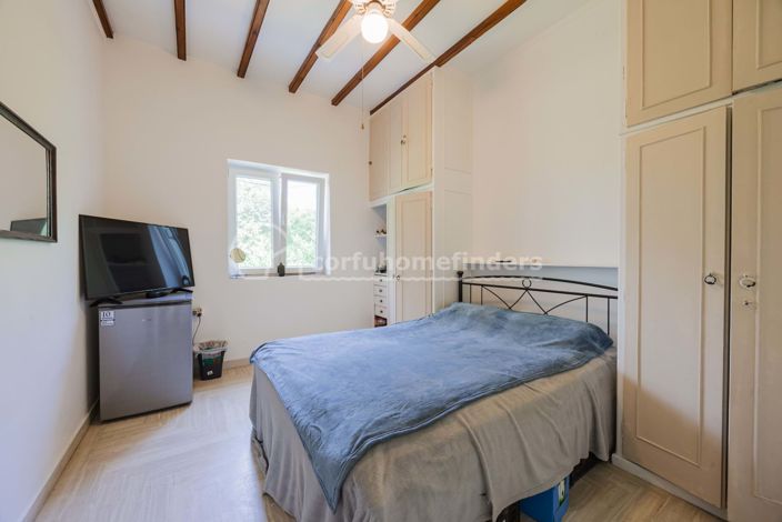 Image No.9-4 Bed House for sale