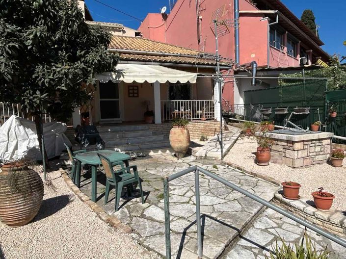 Image No.3-4 Bed House for sale