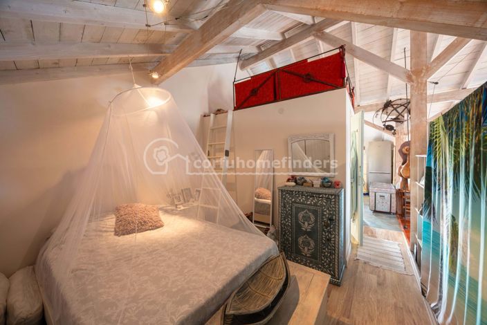 Image No.11-3 Bed House for sale