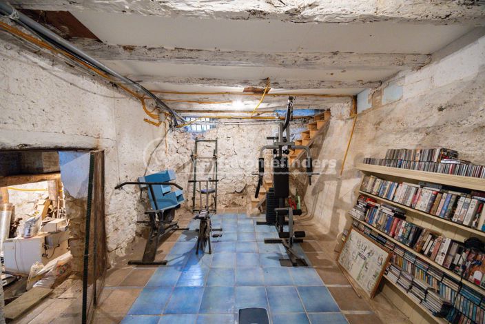 Image No.28-3 Bed House for sale