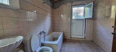 b8f18b16-99bd-40ec-a16c-26367188b3b4