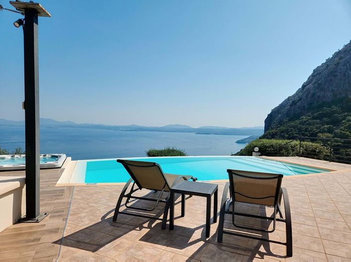 Image No.1-4 Bed House for sale