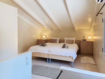 6fb29cdb-69c7-477e-8778-b334c98c8fd1