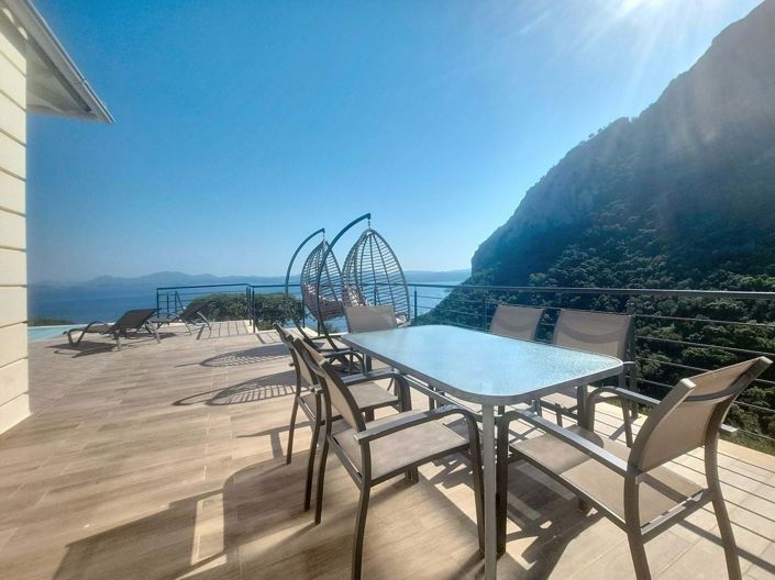 Image No.19-4 Bed House for sale