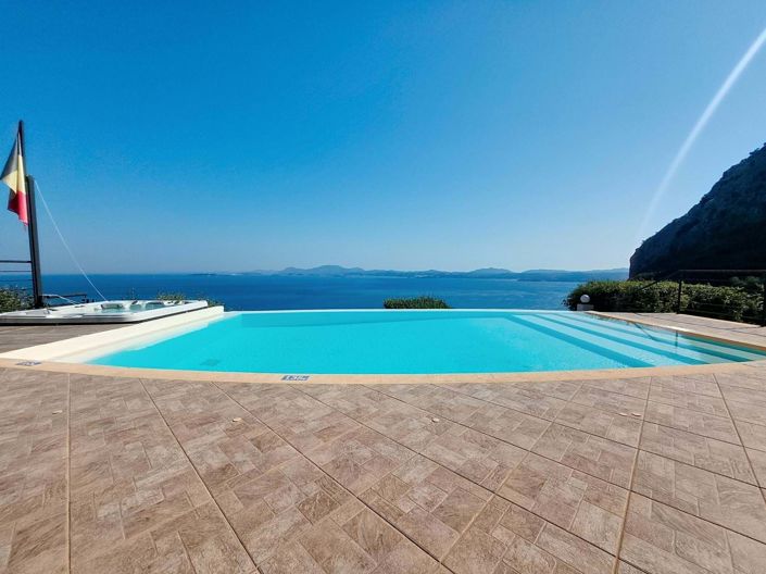 Image No.26-4 Bed House for sale