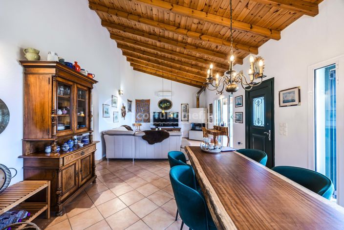 Image No.10-2 Bed House for sale