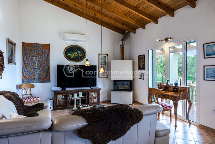 Image No.11-2 Bed House for sale