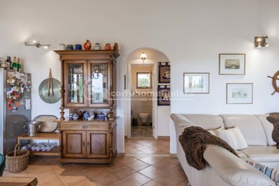 4bb8bc5d-6111-4c9a-b8f8-0908640677da