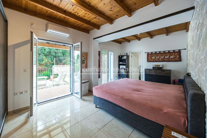 Image No.14-2 Bed House for sale