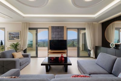 ee853482-fb82-4196-904b-44f2e93ab92e