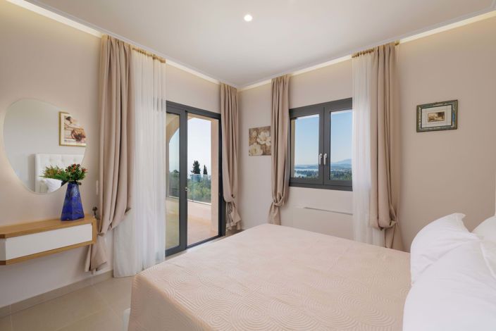 Image No.13-4 Bed House for sale