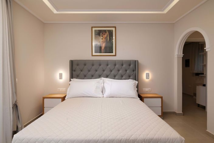 Image No.17-4 Bed House for sale